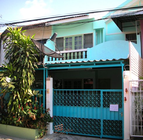 TOWNHOUSE FOR RENT NOW IN ON-NUT 46/1